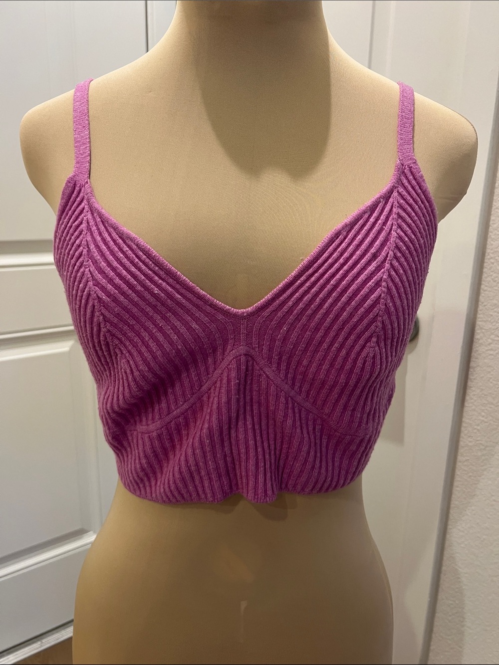 wild fable Ribbed V-Neck Cropped Cami in Magenta